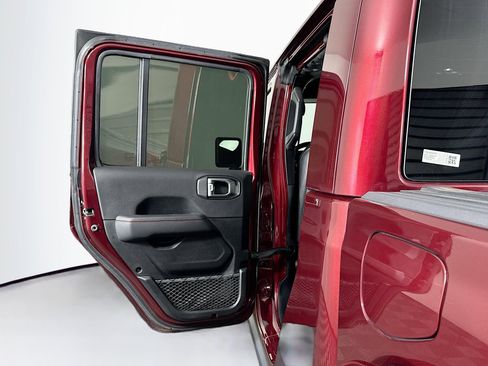 Used 2021 Jeep Gladiator Rubicon AWD/4WD image 25