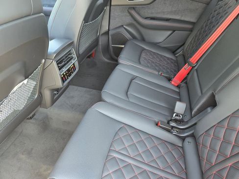 New 2026 Audi SQ7 Prestige image 32