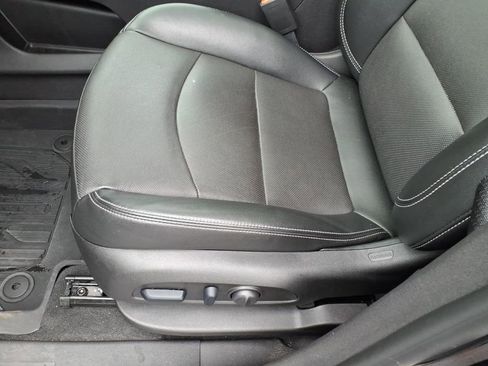 Used 2024 GMC Terrain SLT w/ Infotainment Package II AWD/4WD image 11