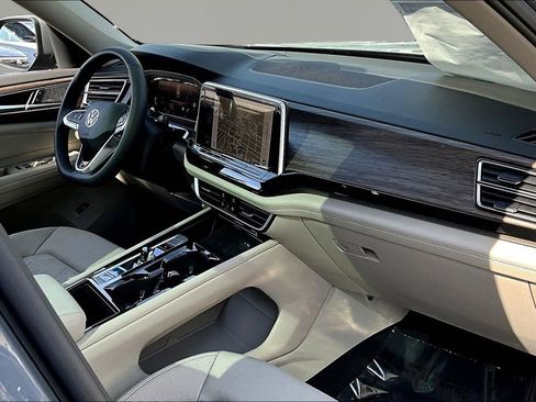 New 2026 Volkswagen Atlas SEL Premium R-Line image 25