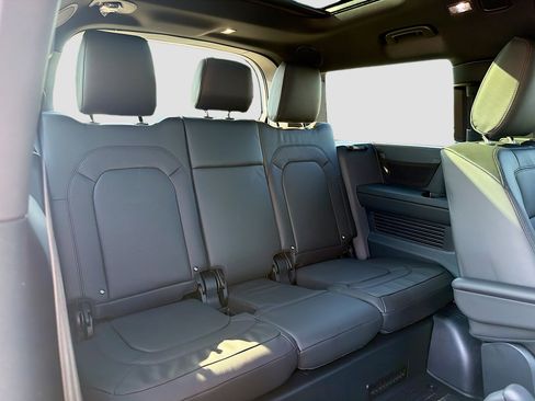 New 2026 Land Rover Defender 130 X-Dynamic SE image 21