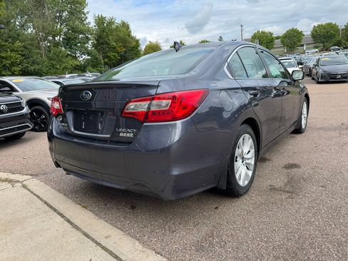 Used 2017 Subaru Legacy 2.5i Premium w/ Moonroof Package AWD/4WD image 7