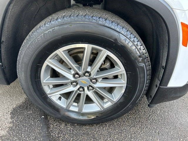 Used 2023 Chevrolet Traverse LT FWD image 54