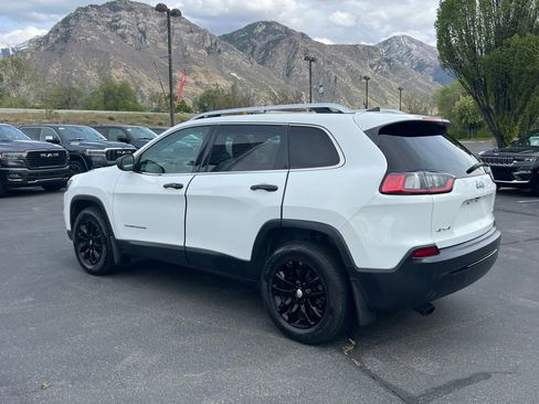 Used 2019 Jeep Cherokee Latitude w/ Popular Appearance Group AWD/4WD image 14