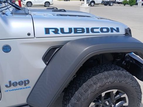 Used 2024 Jeep Wrangler Unlimited Rubicon 4xe AWD/4WD image 11