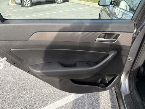 Used 2019 Hyundai Sonata Sport image 12