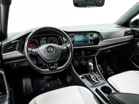 Used 2021 Volkswagen Jetta R-Line w/ R-Line Cold Weather Package FWD image 5