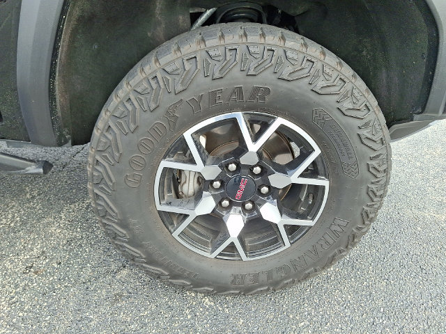 Certified 2024 GMC Canyon AT4X AWD/4WD image 8