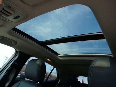 Used 2023 Buick Encore GX Essence w/ Experience Buick Package image 19