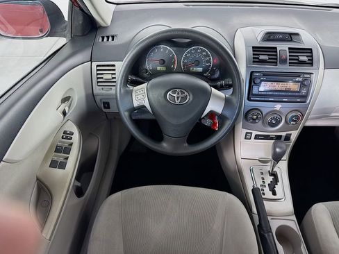 Used 2012 Toyota Corolla LE image 30