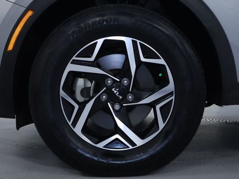 Used 2024 Kia Sportage LX image 31