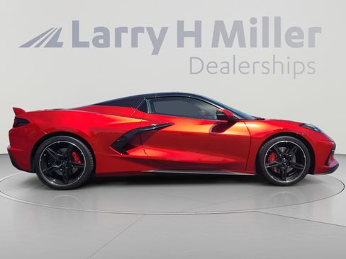 Used 2024 Chevrolet Corvette Stingray Premium Conv w/ Z51 Performance Package RWD image 6