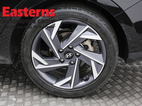 Used 2025 Hyundai Elantra Sport w/ Cargo Package image 33