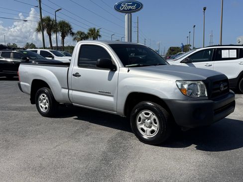 Used 2005 Toyota Tacoma 2WD Regular Cab image 2