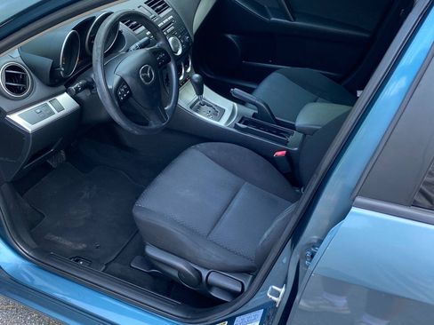 Used 2010 MAZDA MAZDA3 i Touring FWD image 11