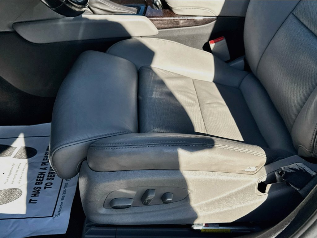 Used 2013 Cadillac XTS Premium FWD image 23