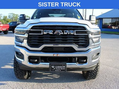 Used 2024 RAM 2500 Big Horn AWD/4WD image 2
