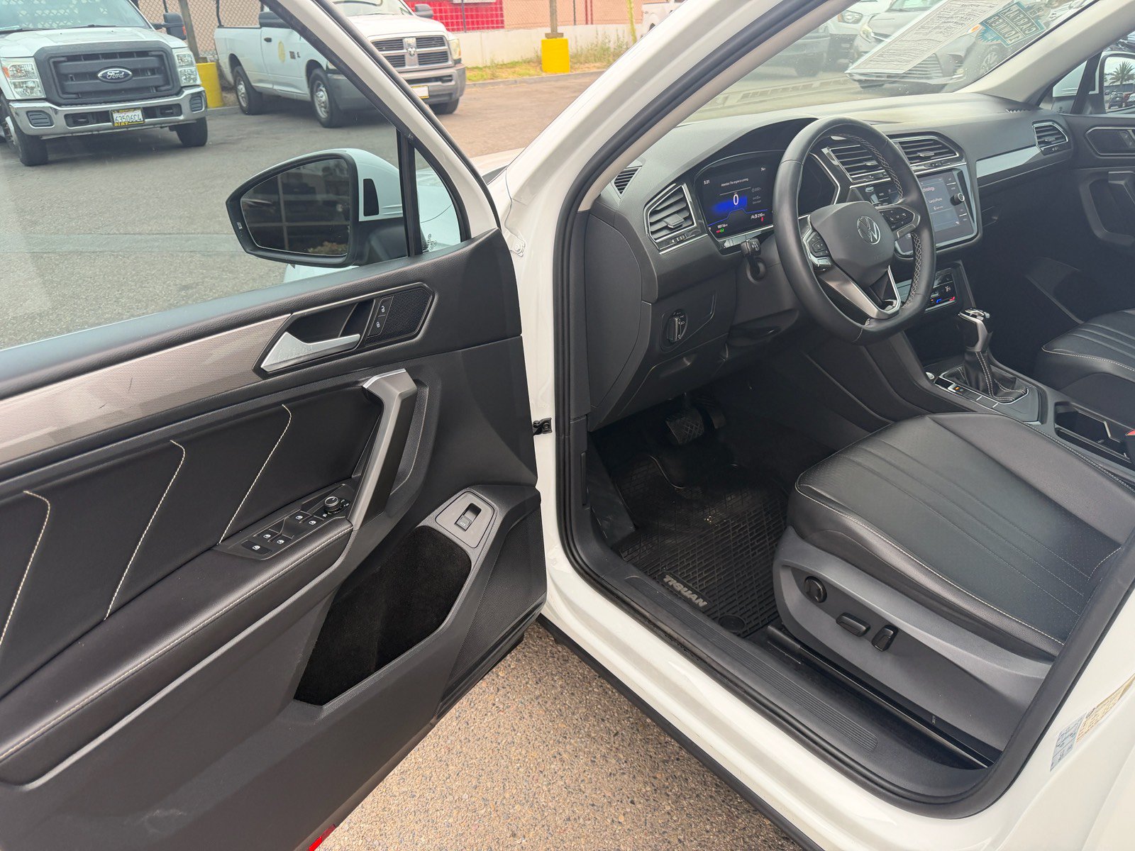 Used 2022 Volkswagen Tiguan SE FWD image 20