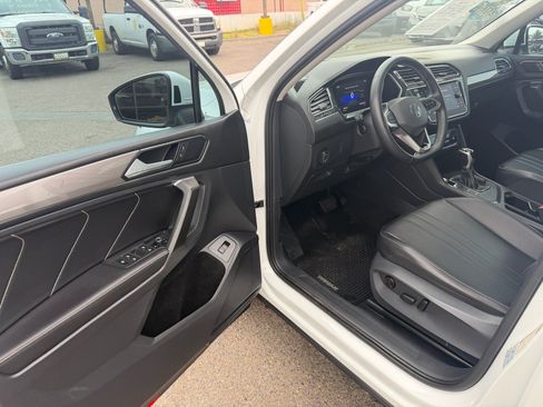 Used 2022 Volkswagen Tiguan SE FWD image 20