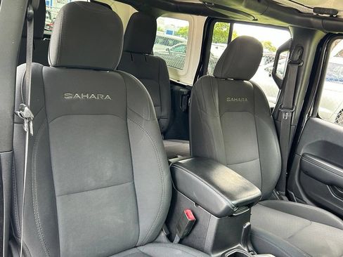 Certified 2018 Jeep Wrangler Unlimited Sahara AWD/4WD image 45