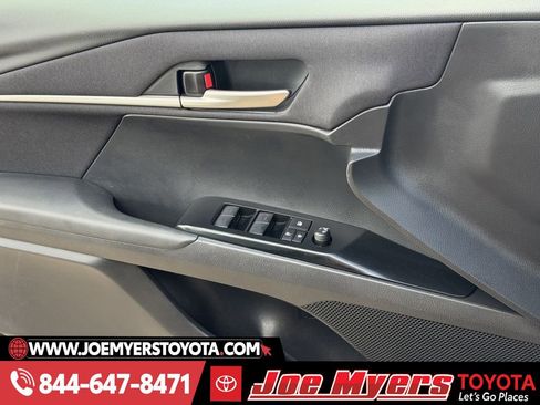 Used 2025 Toyota Camry LE image 26
