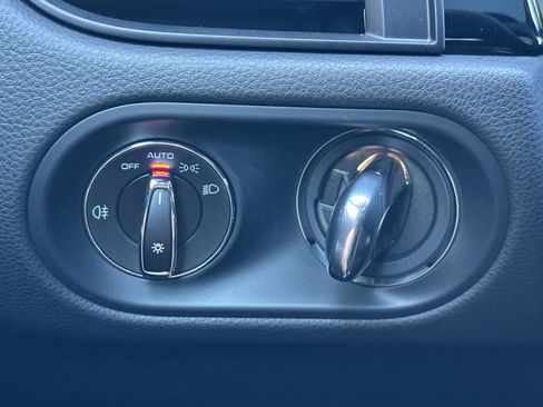 New 2026 Porsche Macan image 30