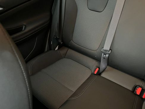 Used 2025 Buick Encore GX Preferred image 39