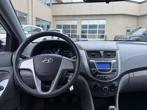 Used 2013 Hyundai Accent GS FWD image 6