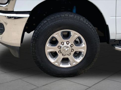 Used 2024 RAM 2500 Big Horn w/ Off Road Package AWD/4WD image 21
