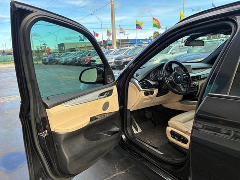 Used 2018 BMW X5 sDrive35i w/ M Sport Package RWD image 6