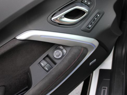 Used 2022 Chevrolet Camaro ZL1 image 15