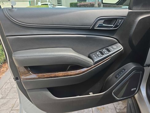 Used 2019 Chevrolet Suburban LT w/ Luxury Package image 26