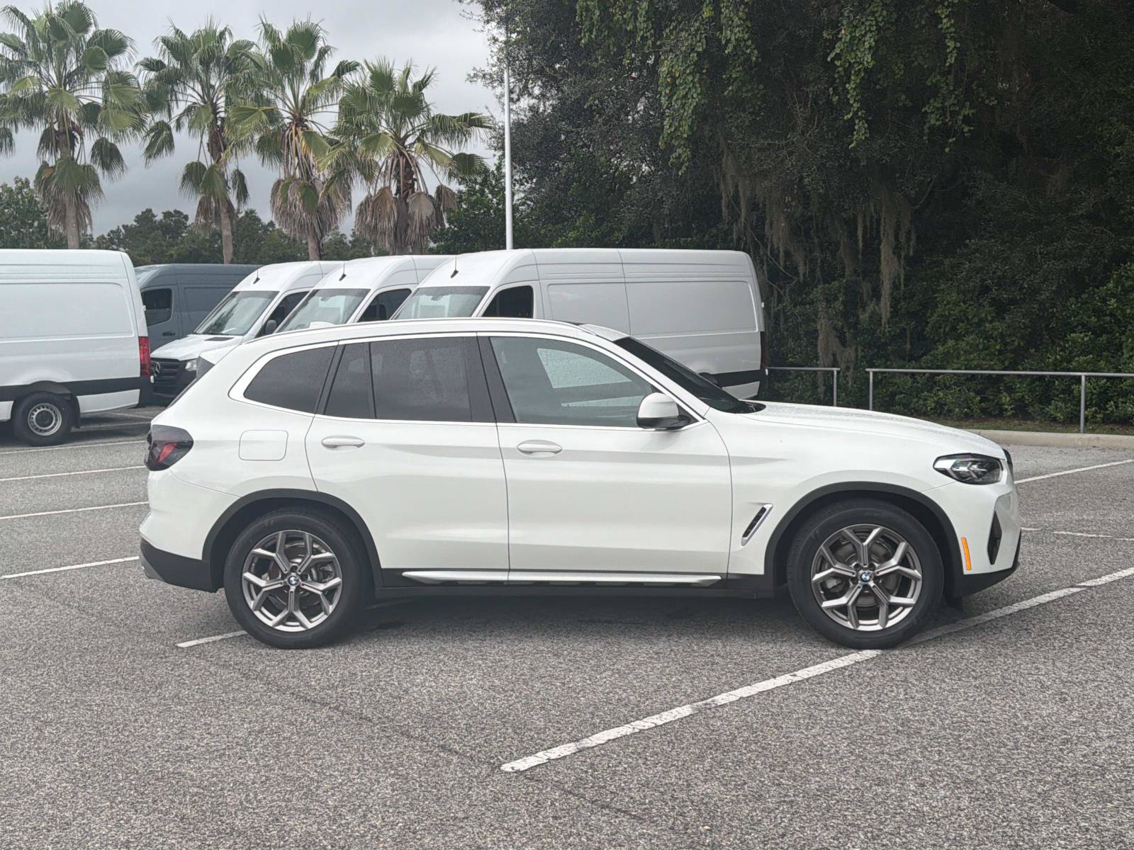 Used 2022 BMW X3 sDrive30i w/ Convenience Package RWD image 2