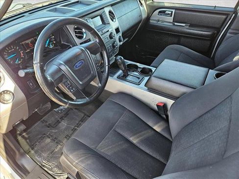Used 2017 Ford Expedition EL XLT image 9