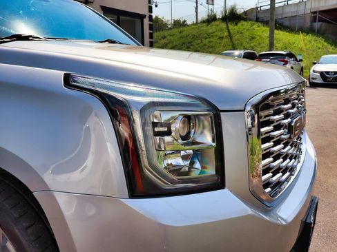 Used 2019 GMC Yukon Denali w/ Open Road Package AWD/4WD image 11