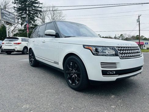 Used 2017 Land Rover Range Rover HSE image 3