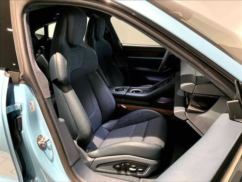 Used 2020 Porsche Taycan Turbo S image 22