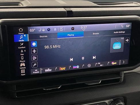 New 2026 Jeep Gladiator Sport image 18