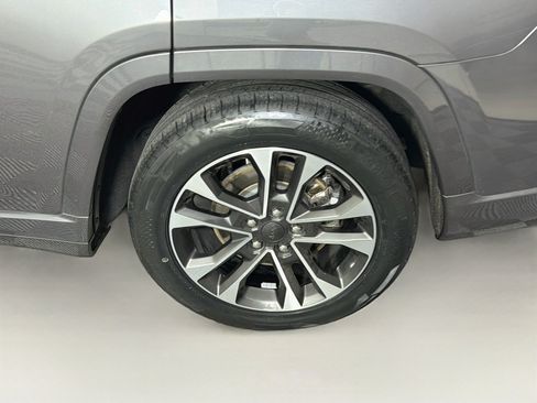 Used 2023 Jeep Grand Cherokee L Overland AWD/4WD image 11