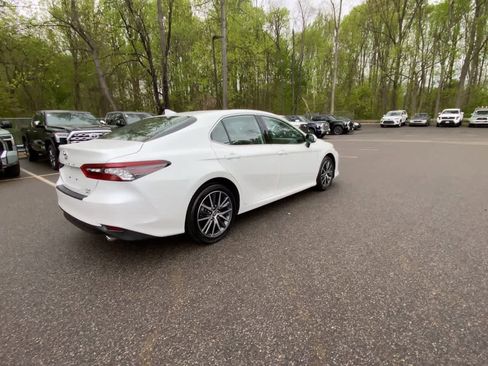 Used 2024 Toyota Camry XLE w/ Navigation Package AWD/4WD image 4