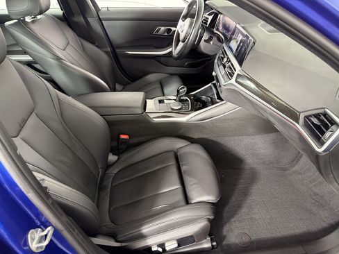 Used 2022 BMW 330i Sedan w/ M Sport Package RWD image 25