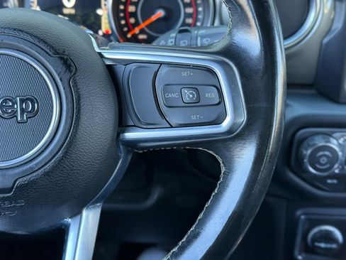 Used 2019 Jeep Wrangler Unlimited Sahara w/ Uconnect 4C Nav & Sound Group image 19