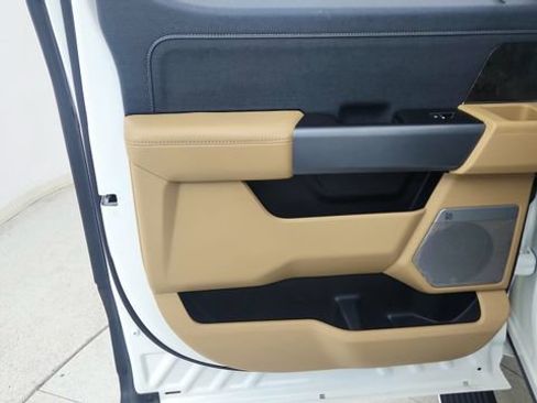 Used 2023 Ford F350 Lariat w/ Tow Technology Package image 33