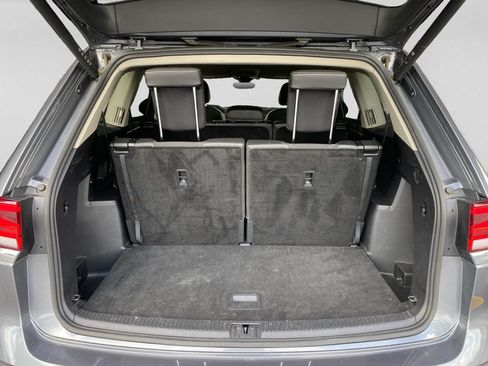 Used 2025 Volkswagen Atlas SE FWD image 25