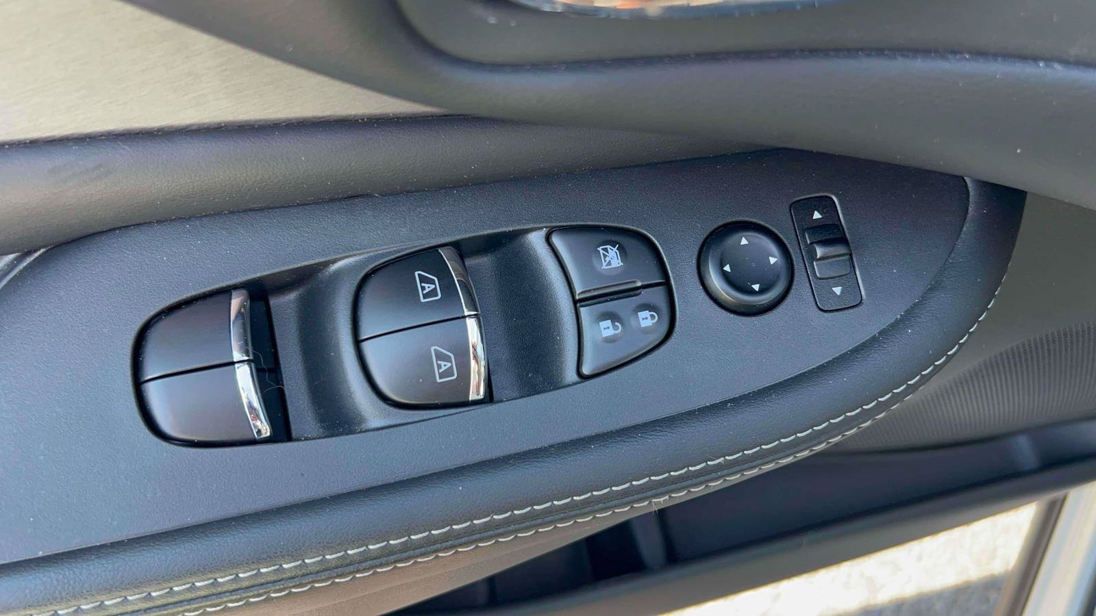 Used 2023 Nissan Murano SL w/ SL Moonroof Package AWD/4WD image 29