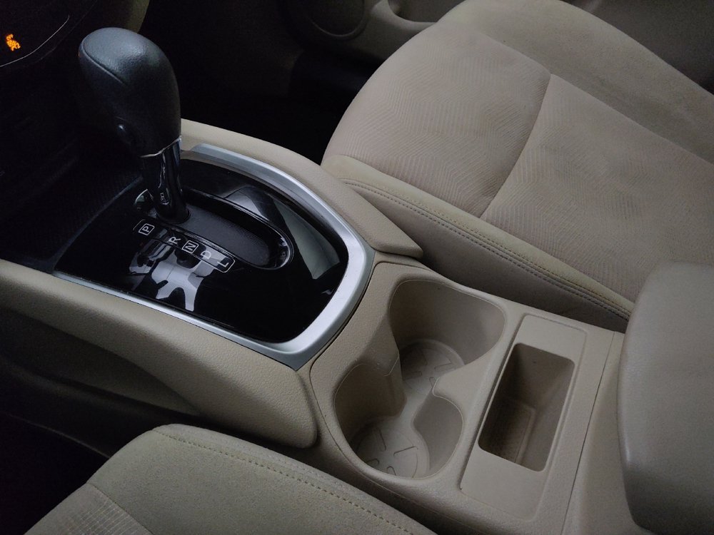 Used 2016 Nissan Rogue S FWD image 26