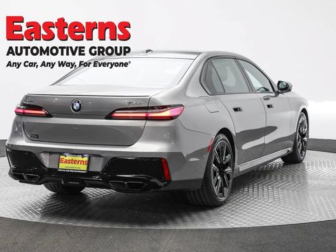 Used 2023 BMW 760i xDrive w/ Executive Package AWD/4WD image 5