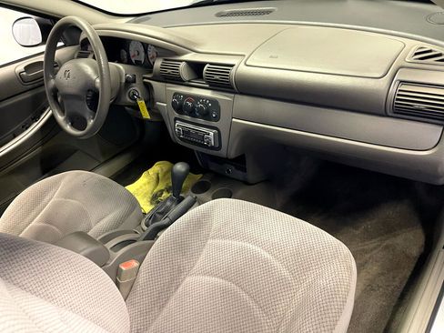 Used 2004 Dodge Stratus SE image 13