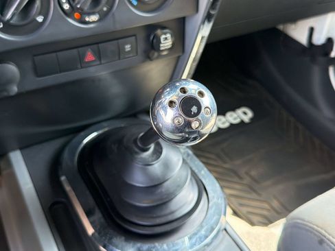 Used 2007 Jeep Wrangler Unlimited X RWD image 16