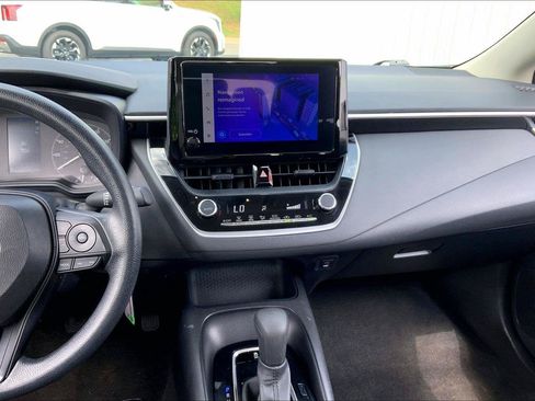 Used 2024 Toyota Corolla LE FWD image 6